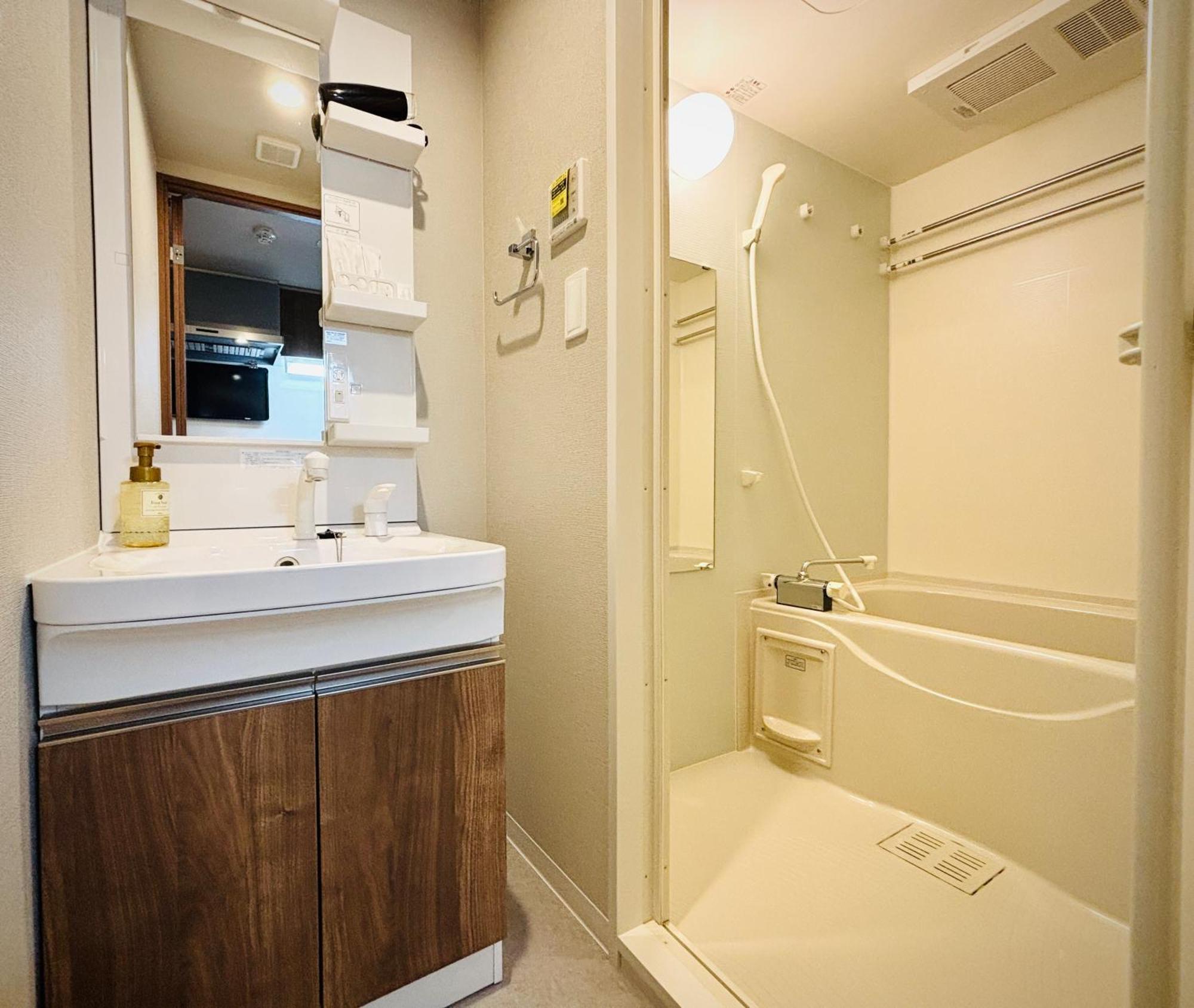 Hotel Arashi Nambaminami Osaka Bagian luar foto